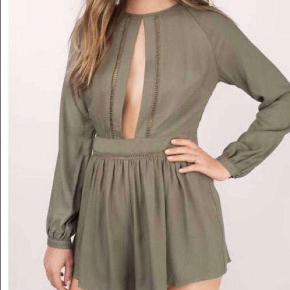 Tobi olive green romper size L
